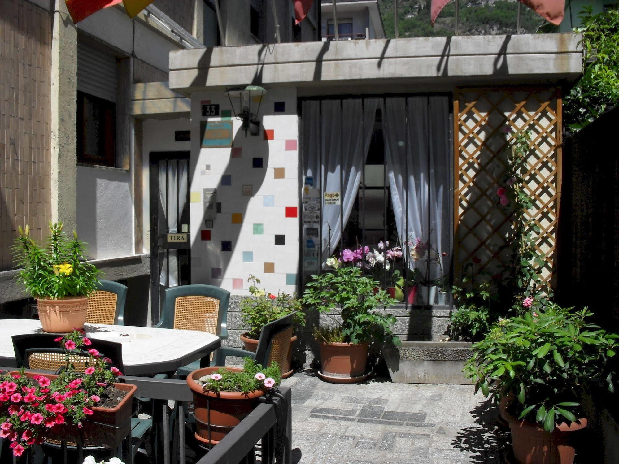 Hotel Al Caminetto Aosta Exterior foto